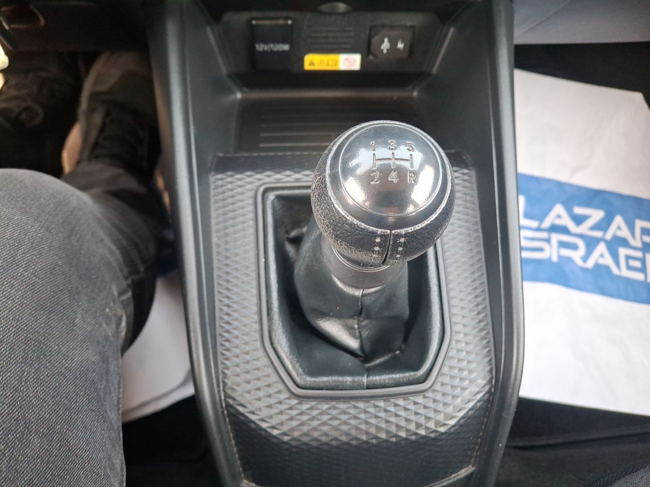 TOYOTA - 28