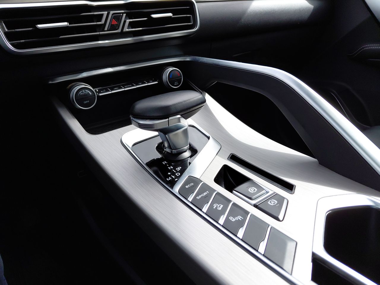 GEELY - 29