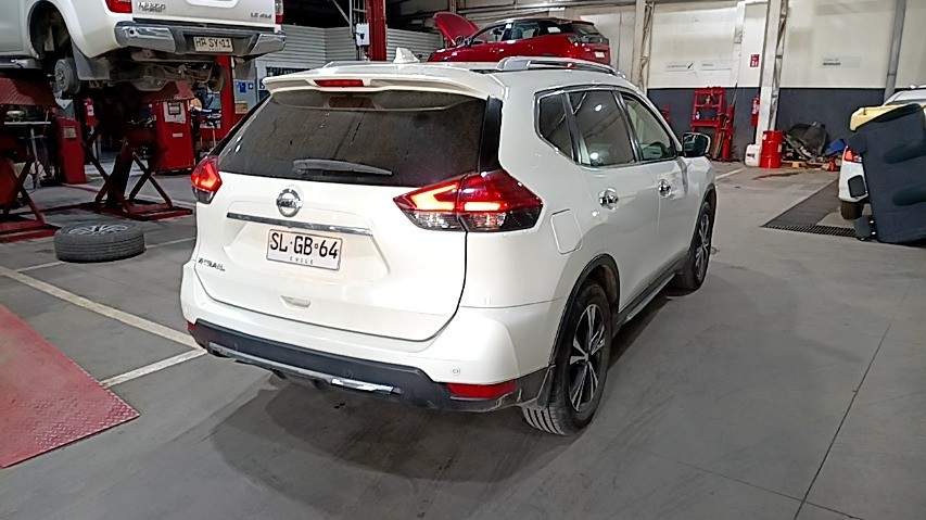 NISSAN - 4