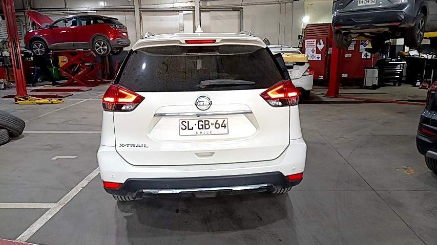 NISSAN - 5