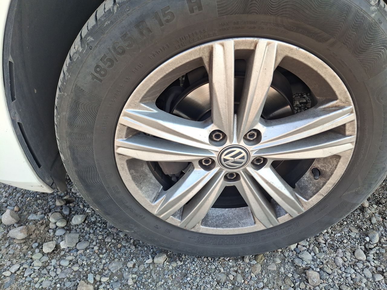 Volkswagen Polo — foto 10 de 20