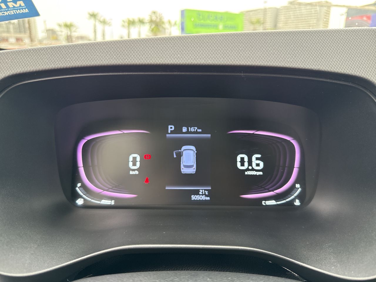 KIA Carens — foto 19 de 26
