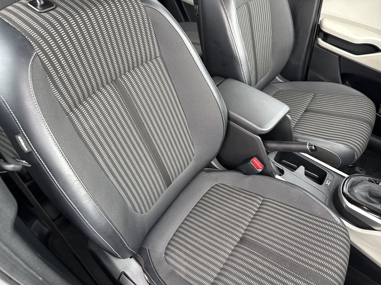 KIA Carens — foto 25 de 26