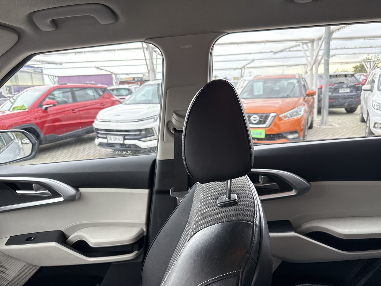 KIA Carens — foto 4 de 26