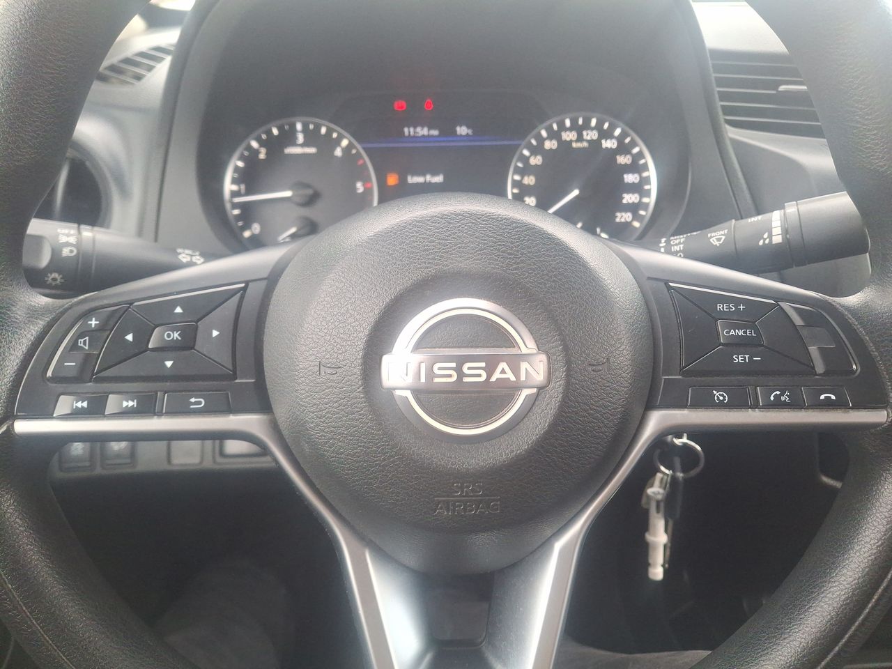 NISSAN - 23