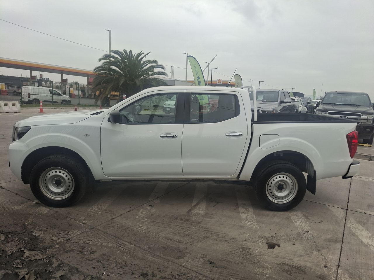 NISSAN - 4