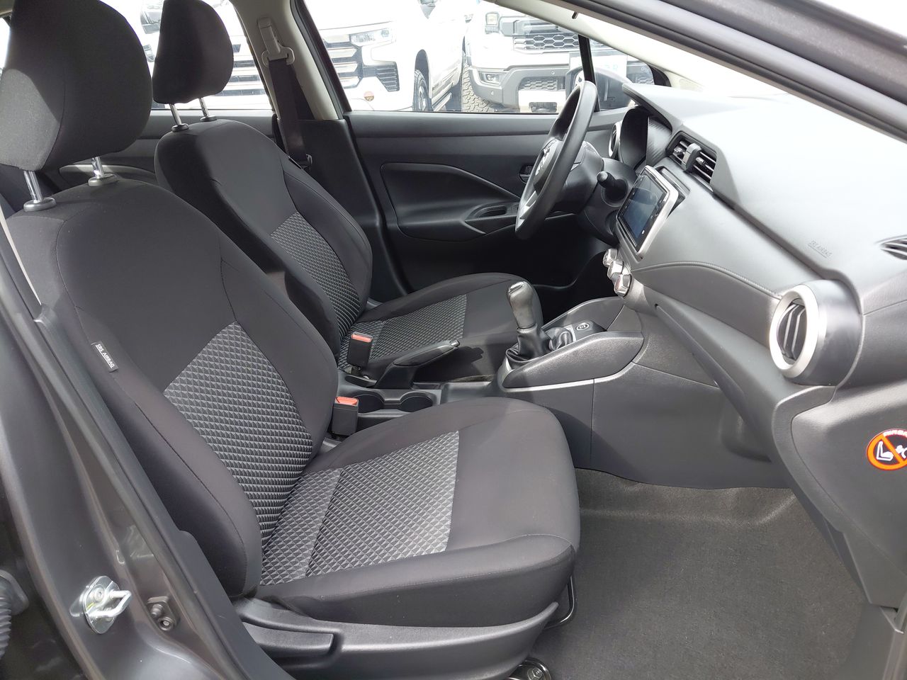 NISSAN - 2