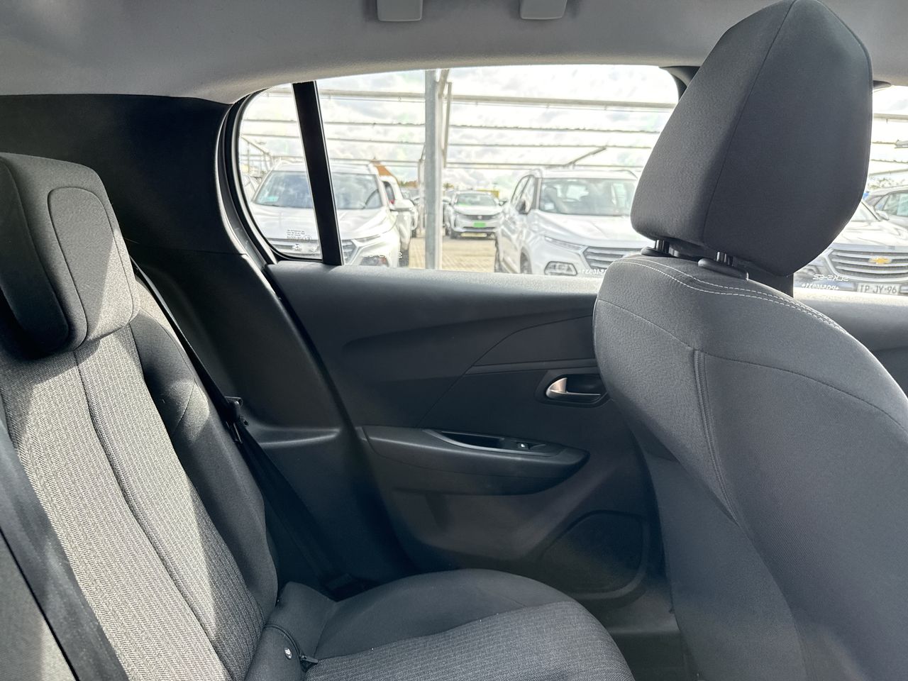 PEUGEOT - 6