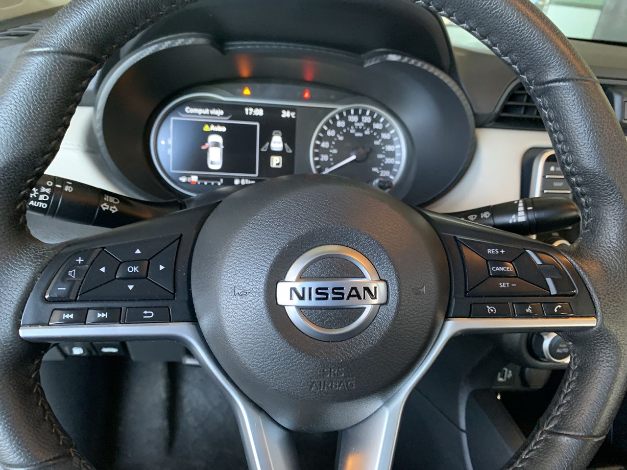 NISSAN - 26