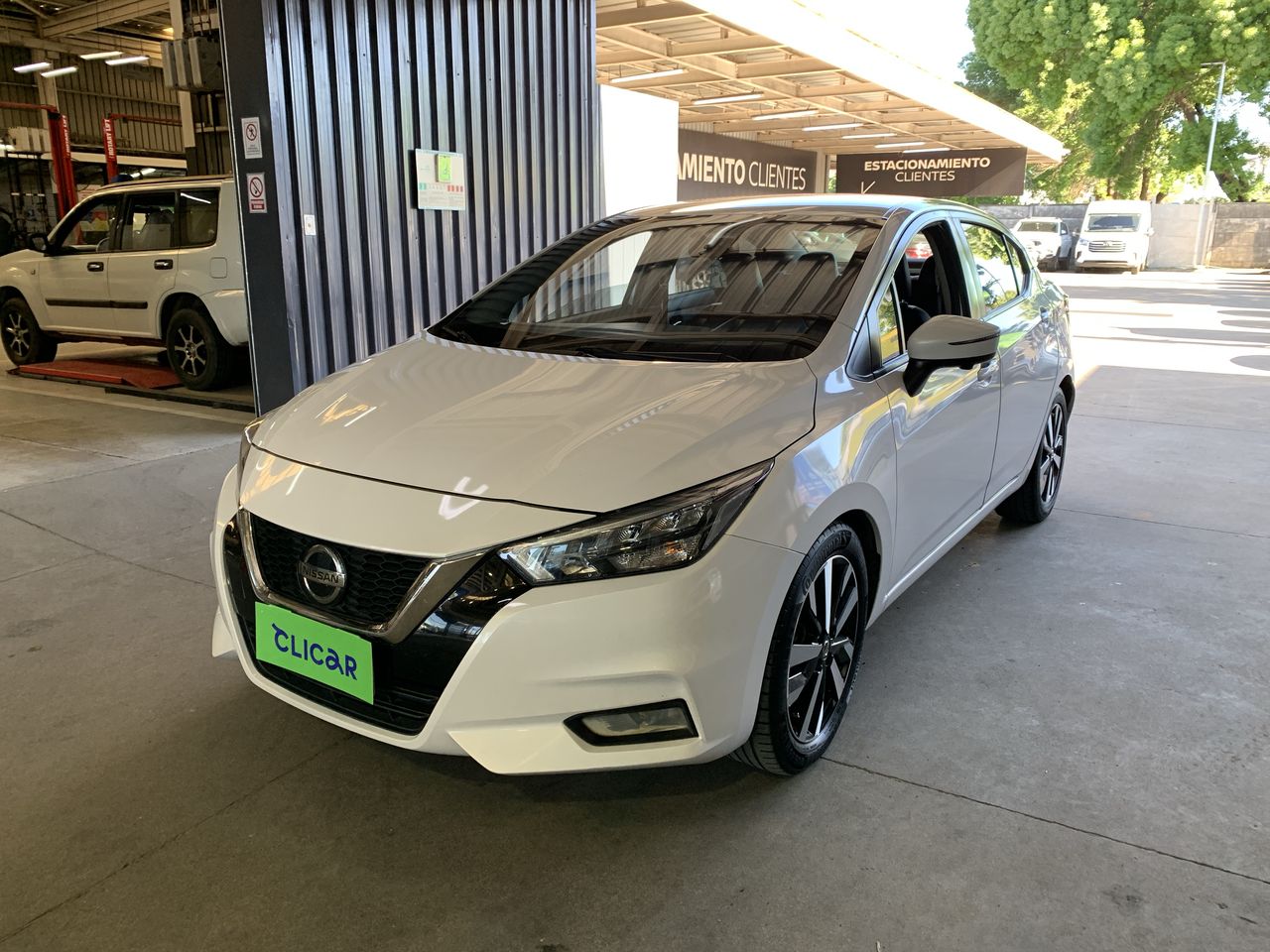 NISSAN - 5