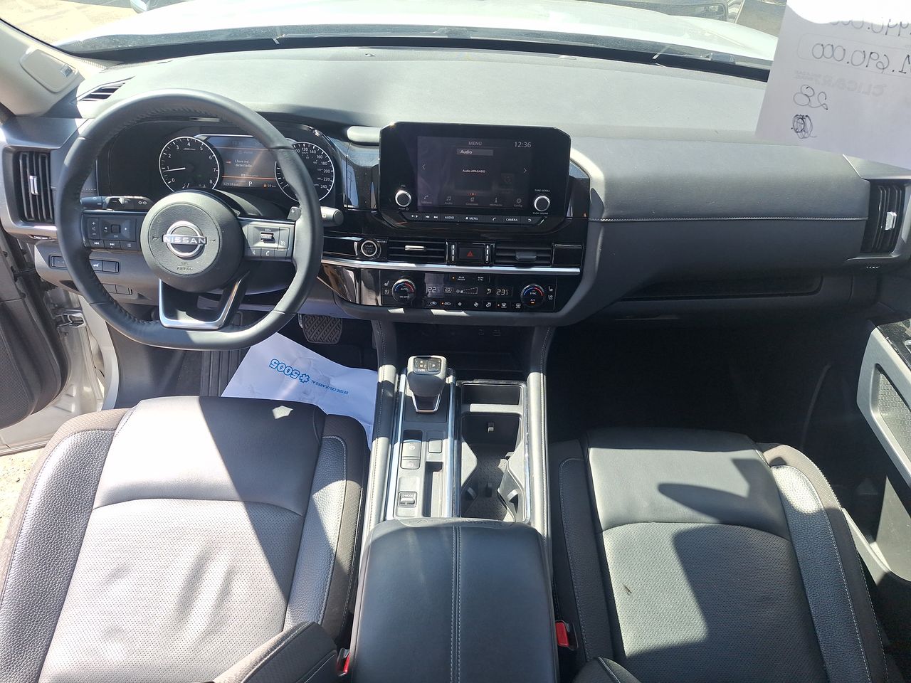 NISSAN - 33