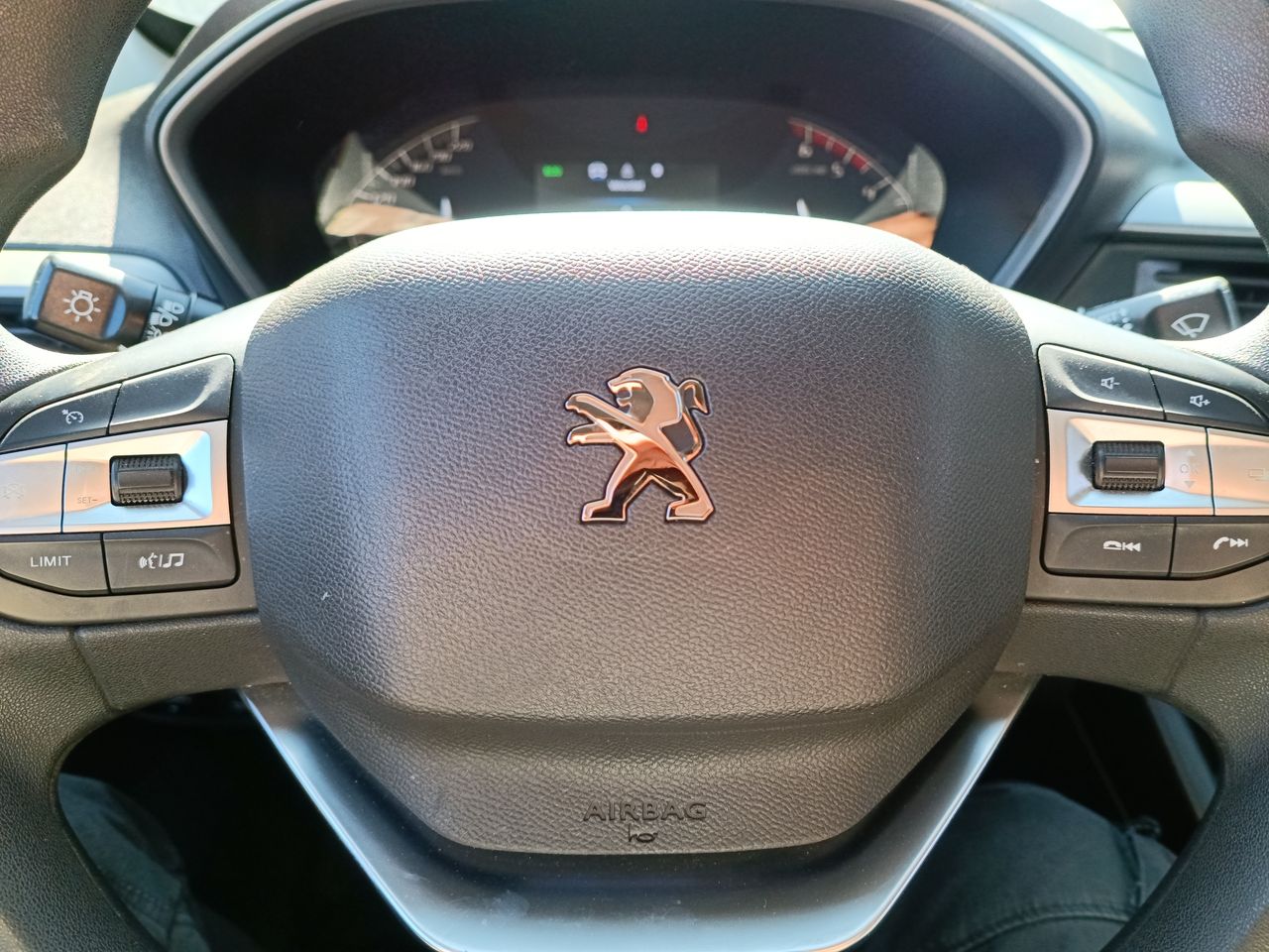 PEUGEOT - 27