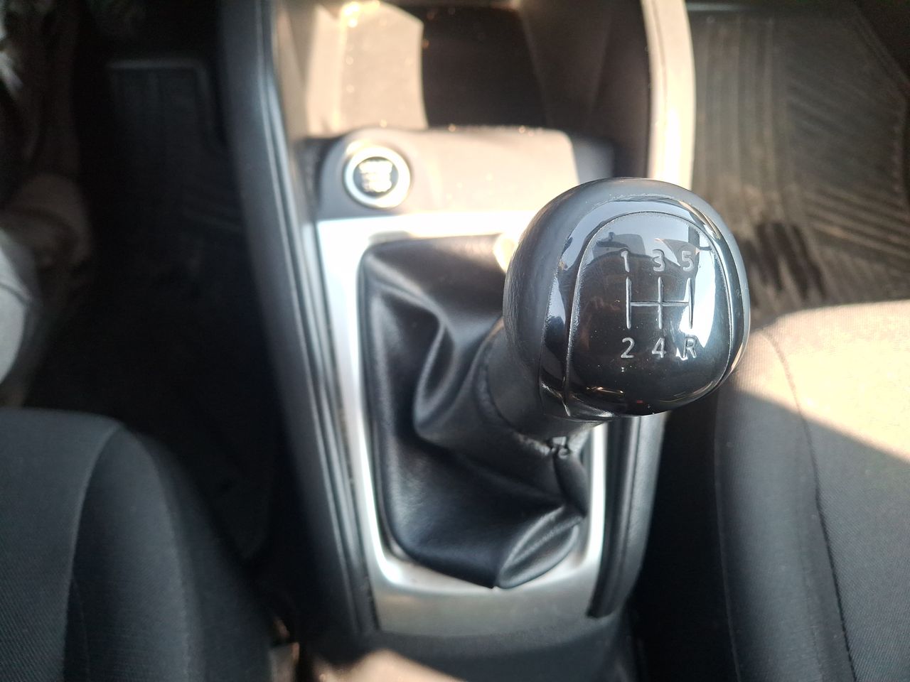 Nissan Versa — foto 19 de 20