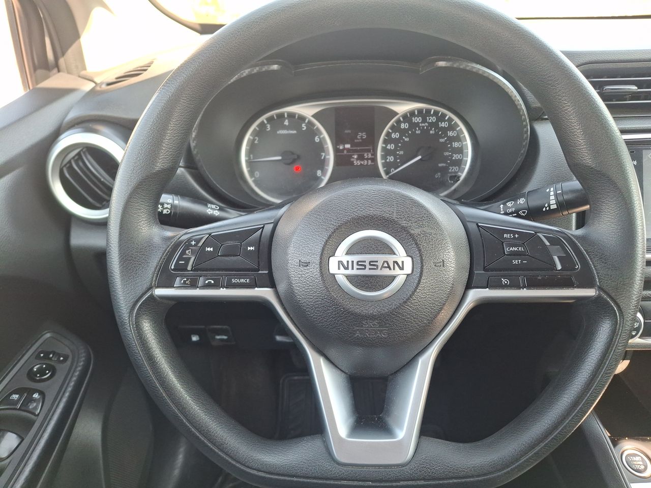 Nissan Versa — foto 15 de 20