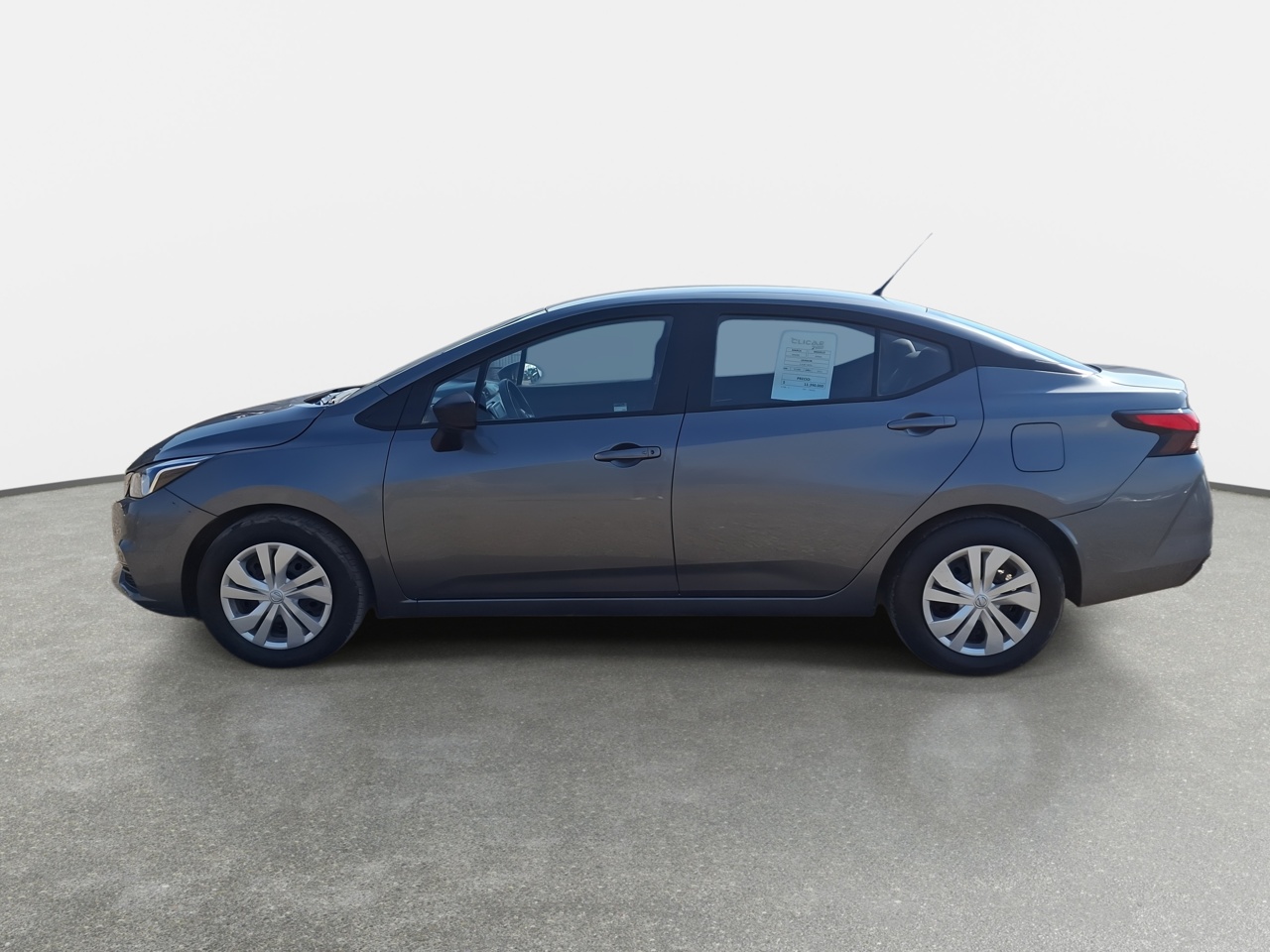 NISSAN - 4