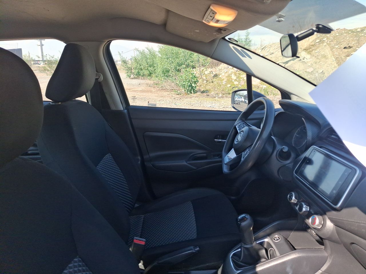 Nissan Versa — foto 8 de 20