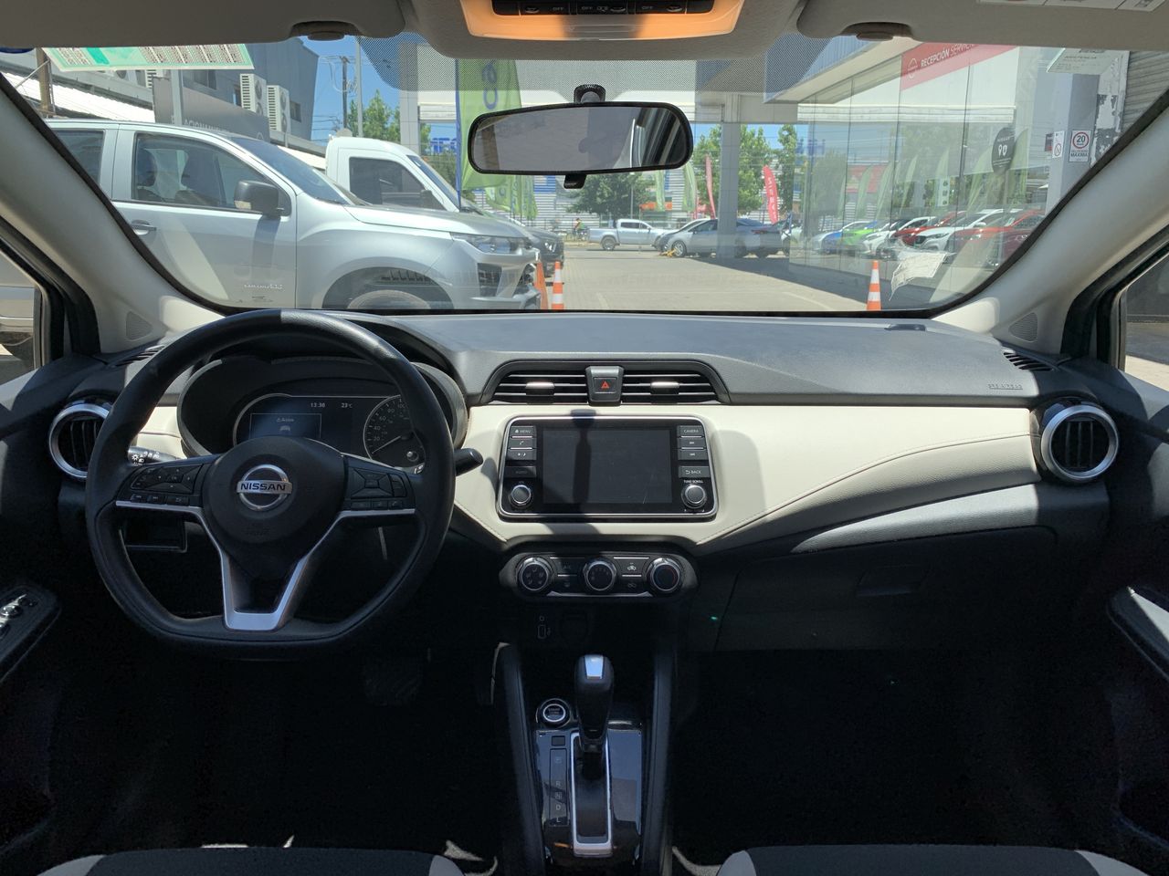 NISSAN - 32