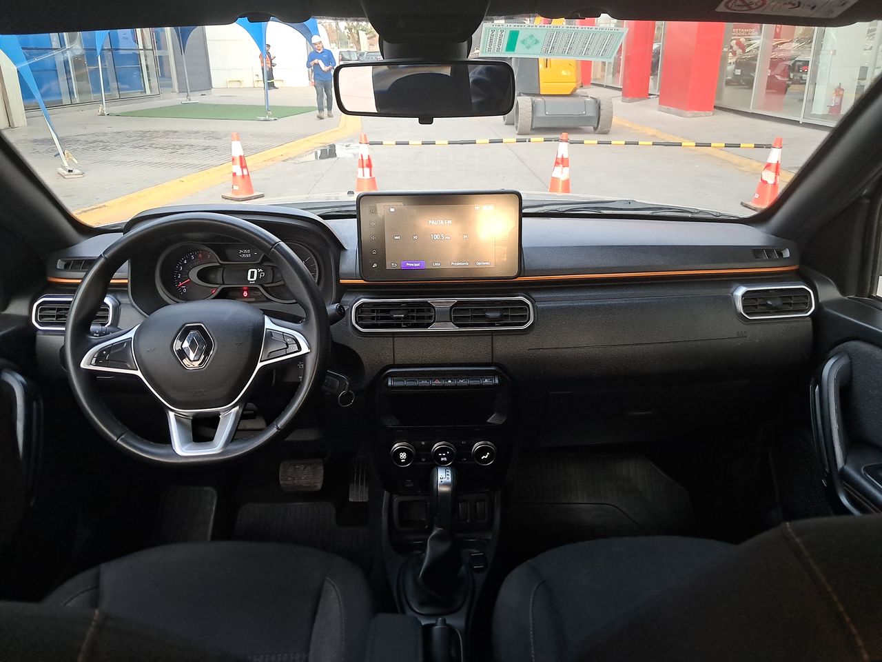 RENAULT - 9