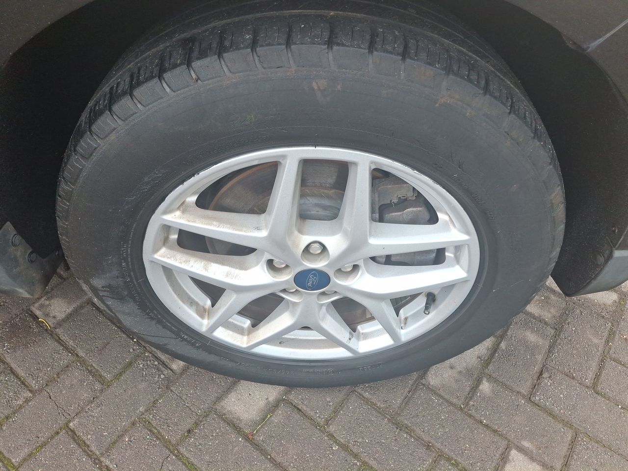 Ford Edge — foto 10 de 29