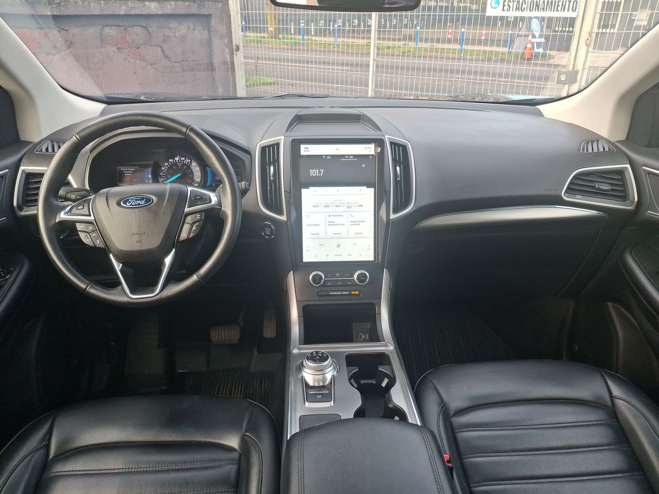 Ford Edge — foto 25 de 29