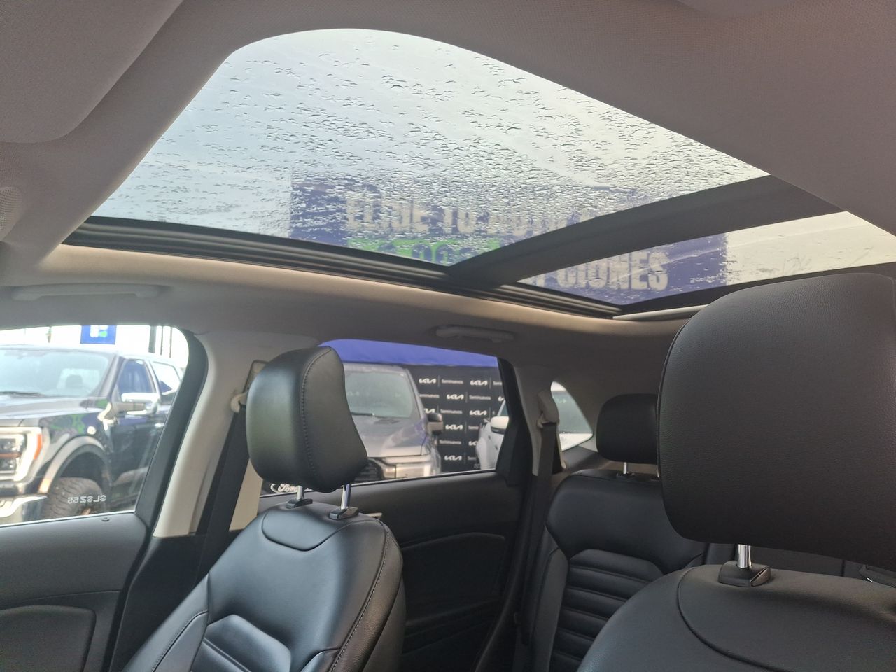 Ford Edge — foto 26 de 29