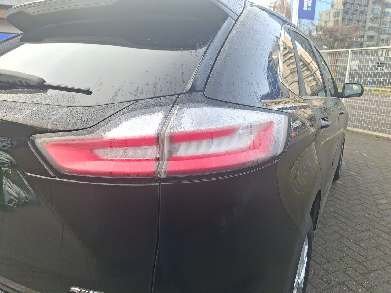 Ford Edge — foto 13 de 29
