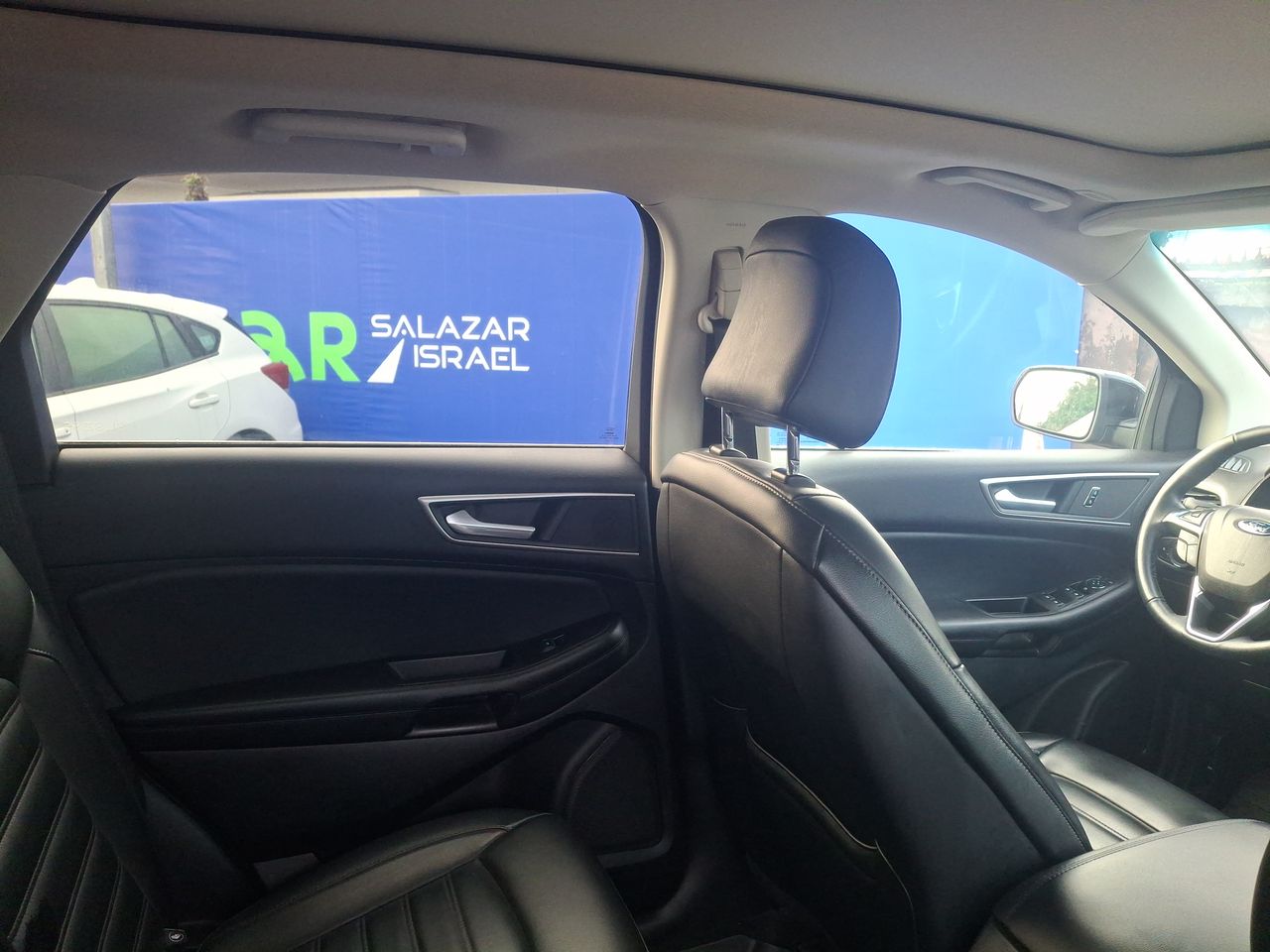 Ford Edge — foto 8 de 29