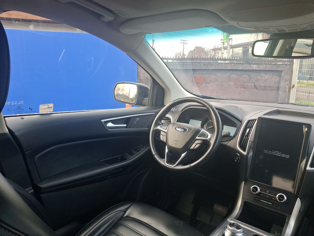 Ford Edge — foto 9 de 29