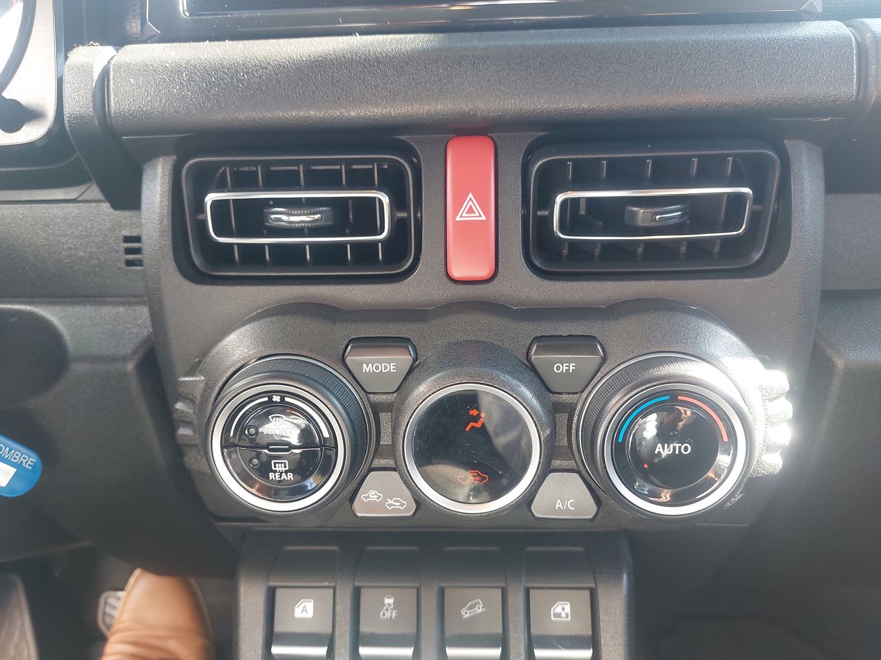 Suzuki Jimny — foto 22 de 27