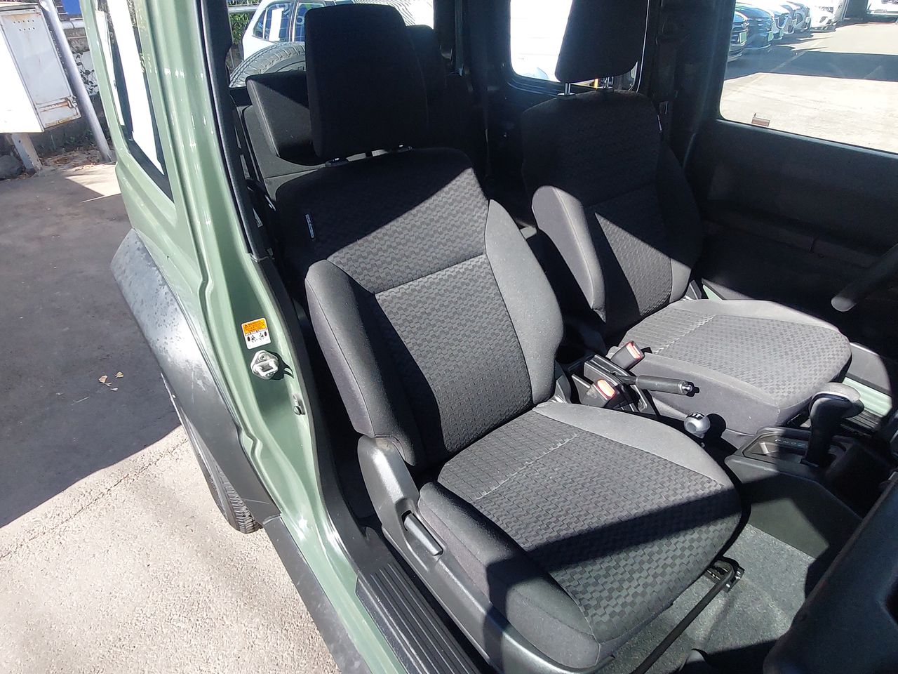 Suzuki Jimny — foto 25 de 27