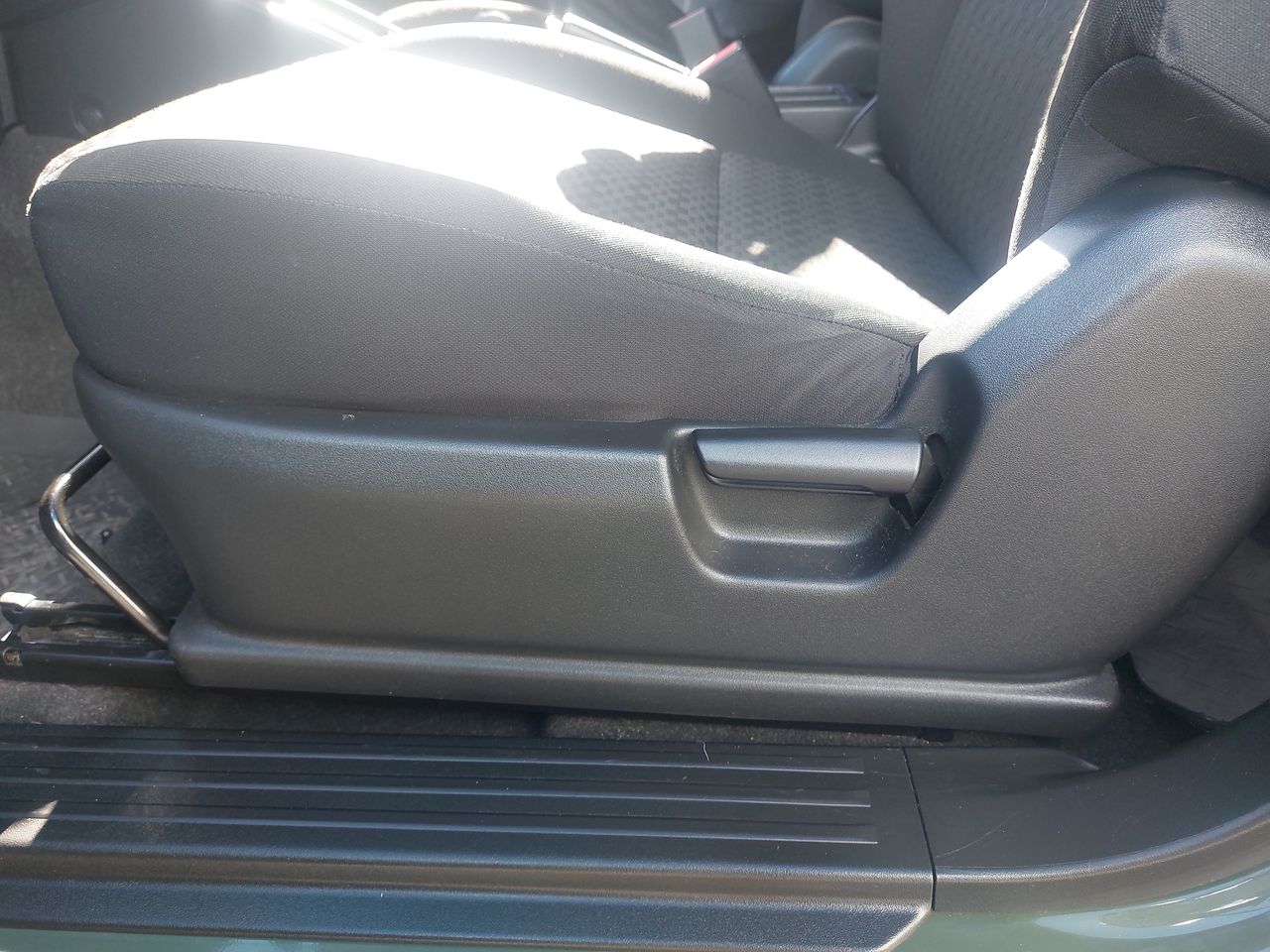 Suzuki Jimny — foto 15 de 27