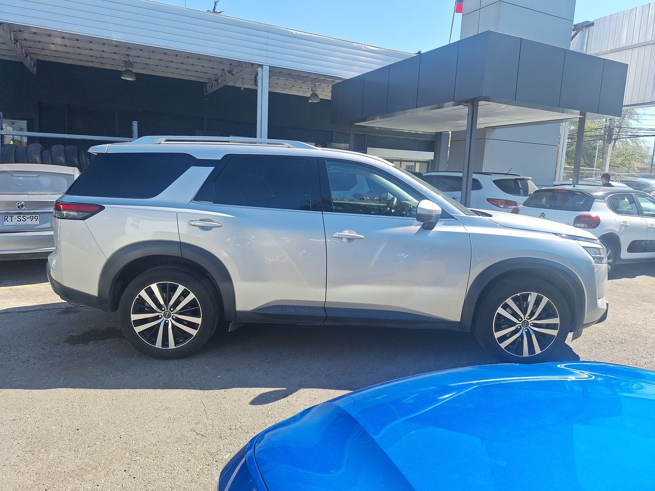 NISSAN - 8