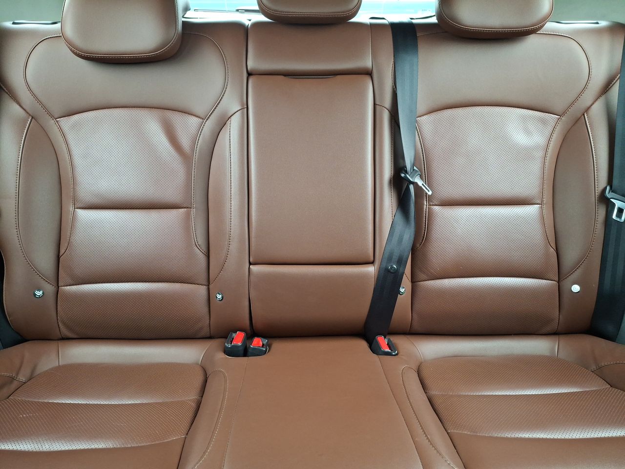 Geely Azkarra — foto 26 de 27