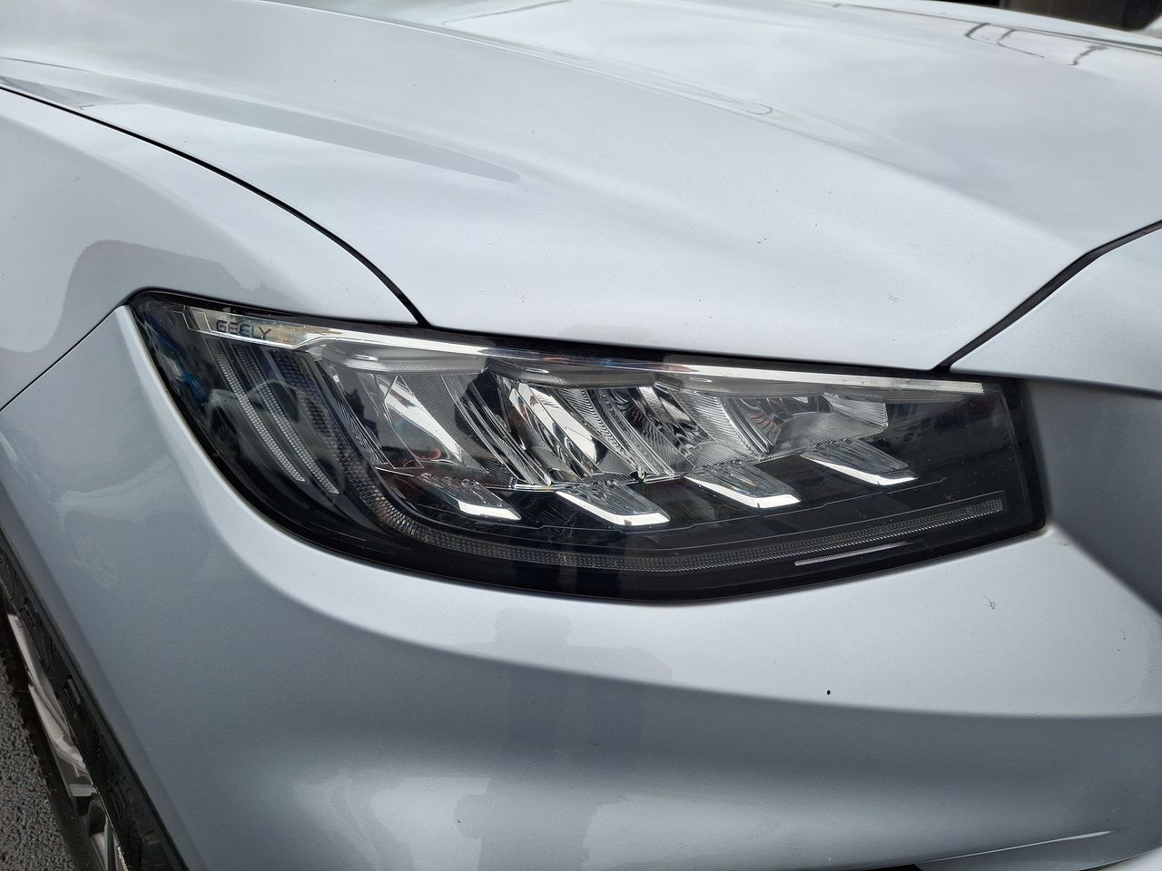 Geely Azkarra — foto 11 de 27