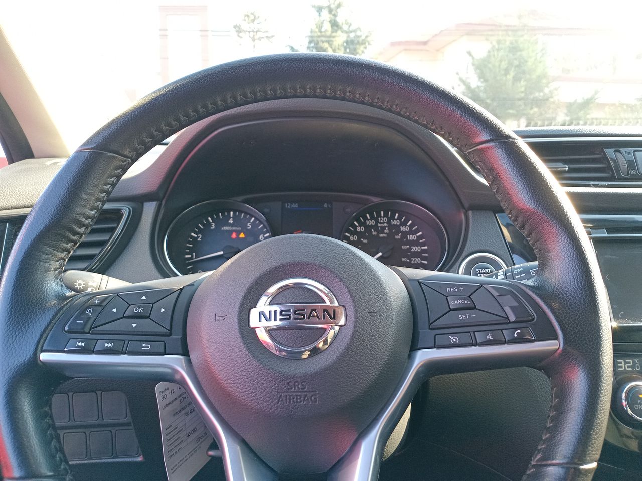 NISSAN - 18