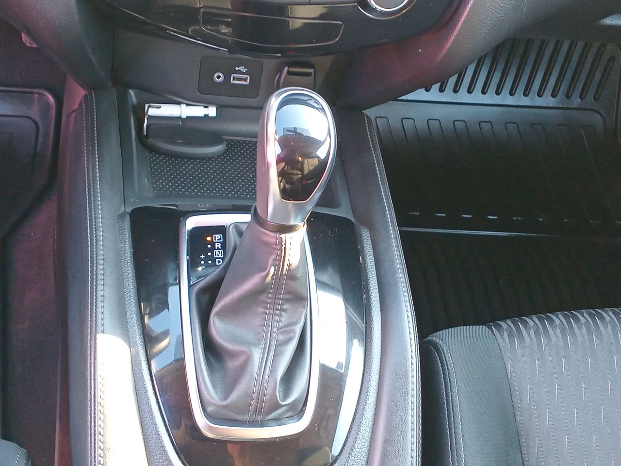 NISSAN - 23