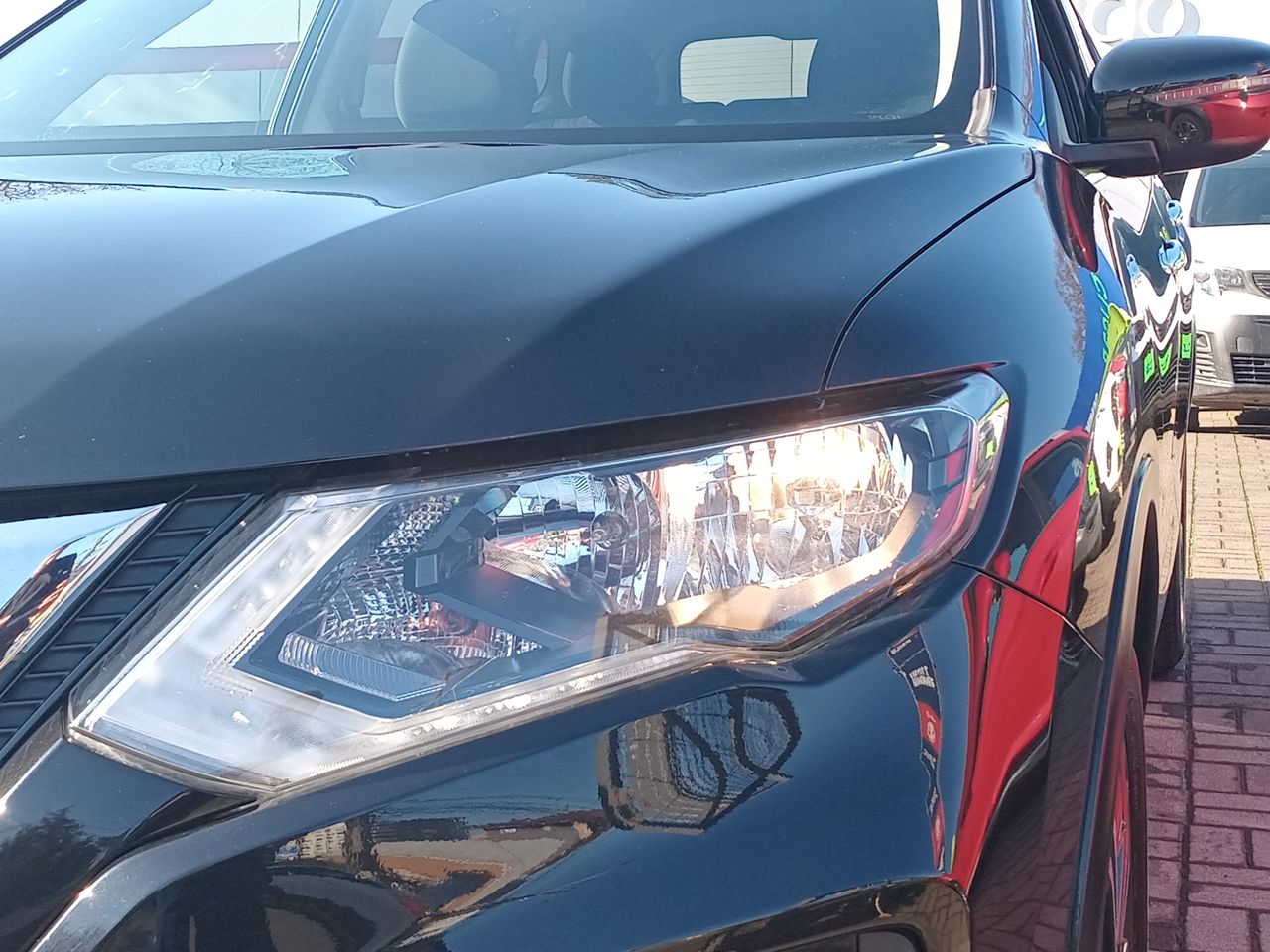 NISSAN - 10