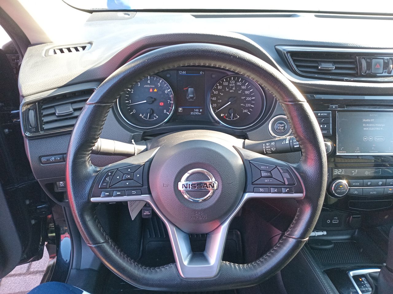 NISSAN - 17