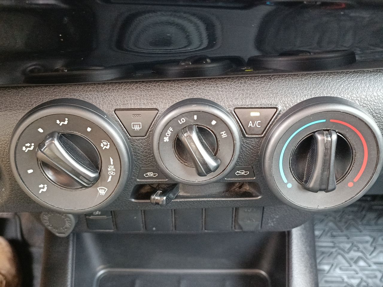 TOYOTA - 28