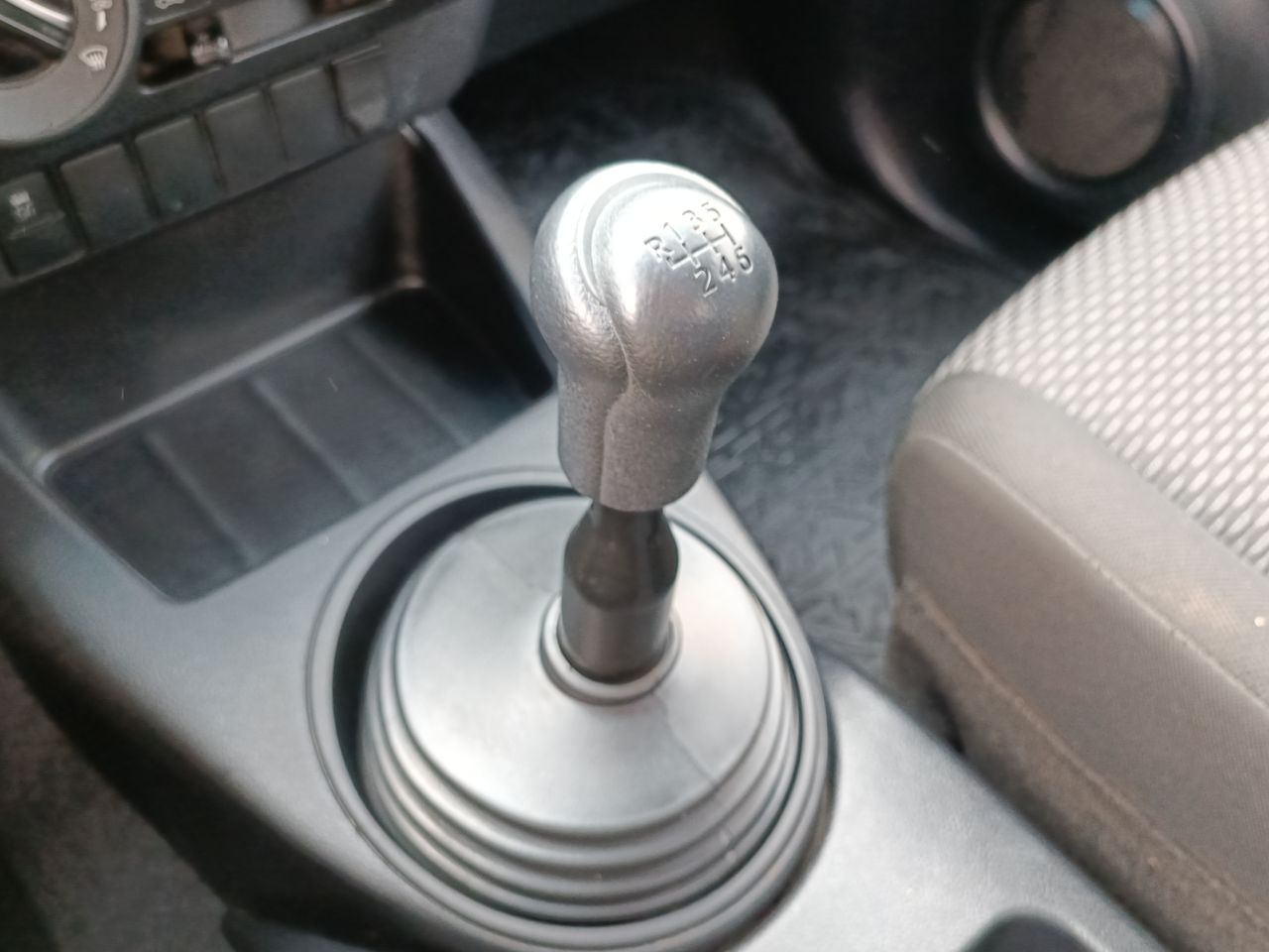 TOYOTA - 29