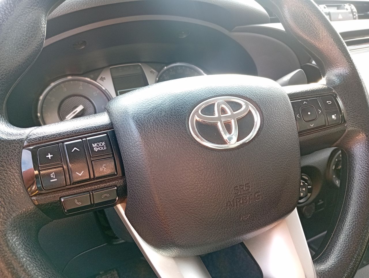 TOYOTA - 26