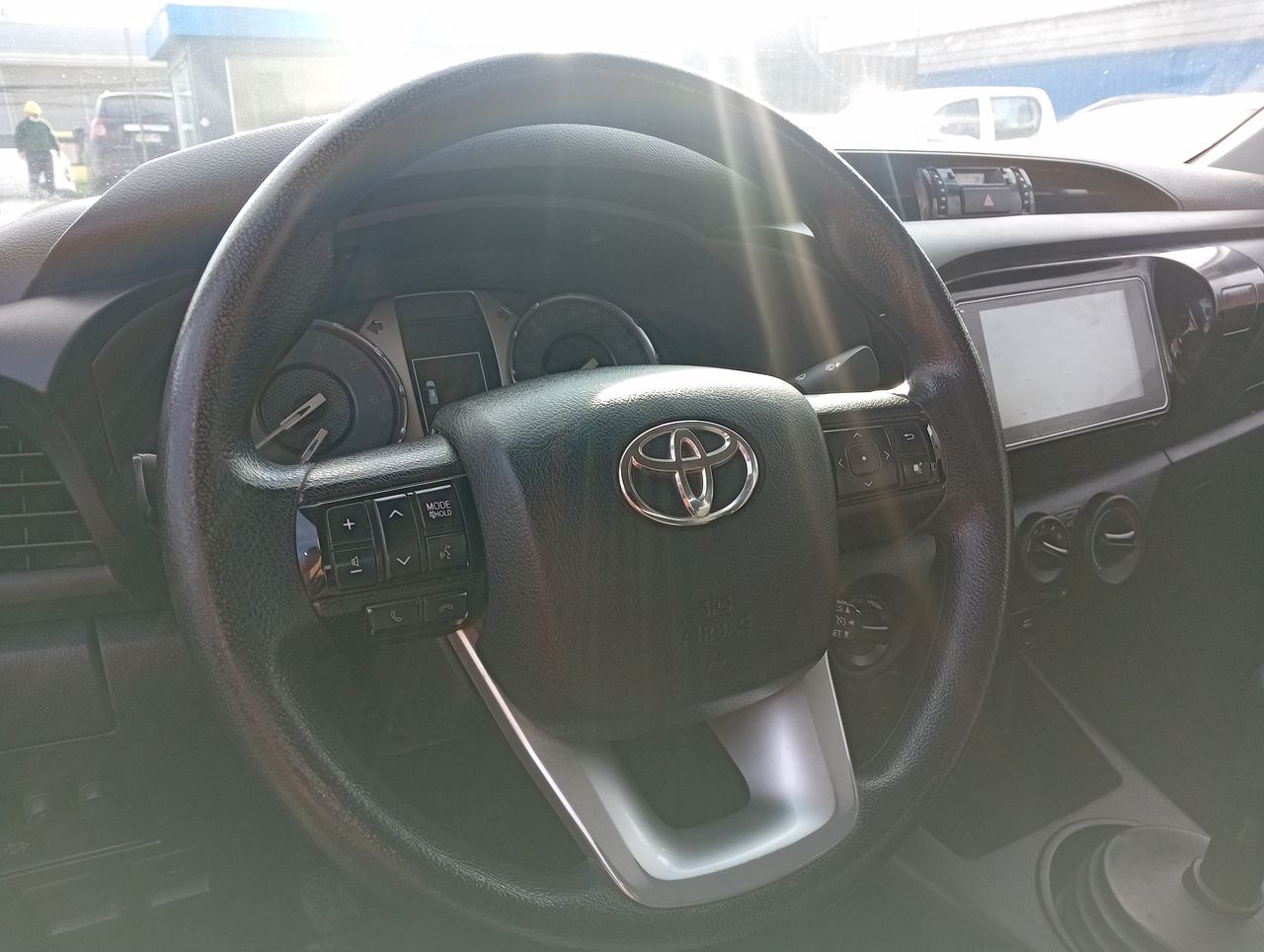 TOYOTA - 25