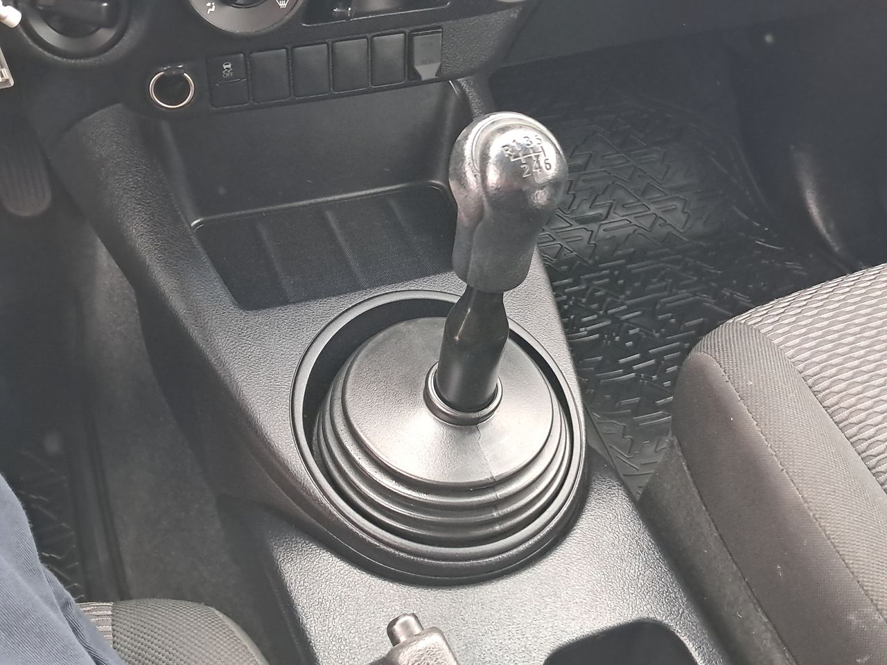 TOYOTA - 29