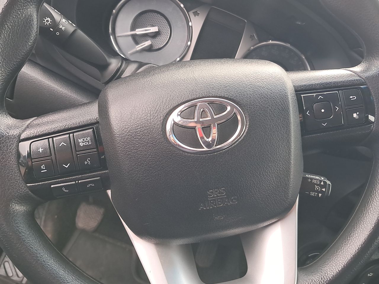 TOYOTA - 25