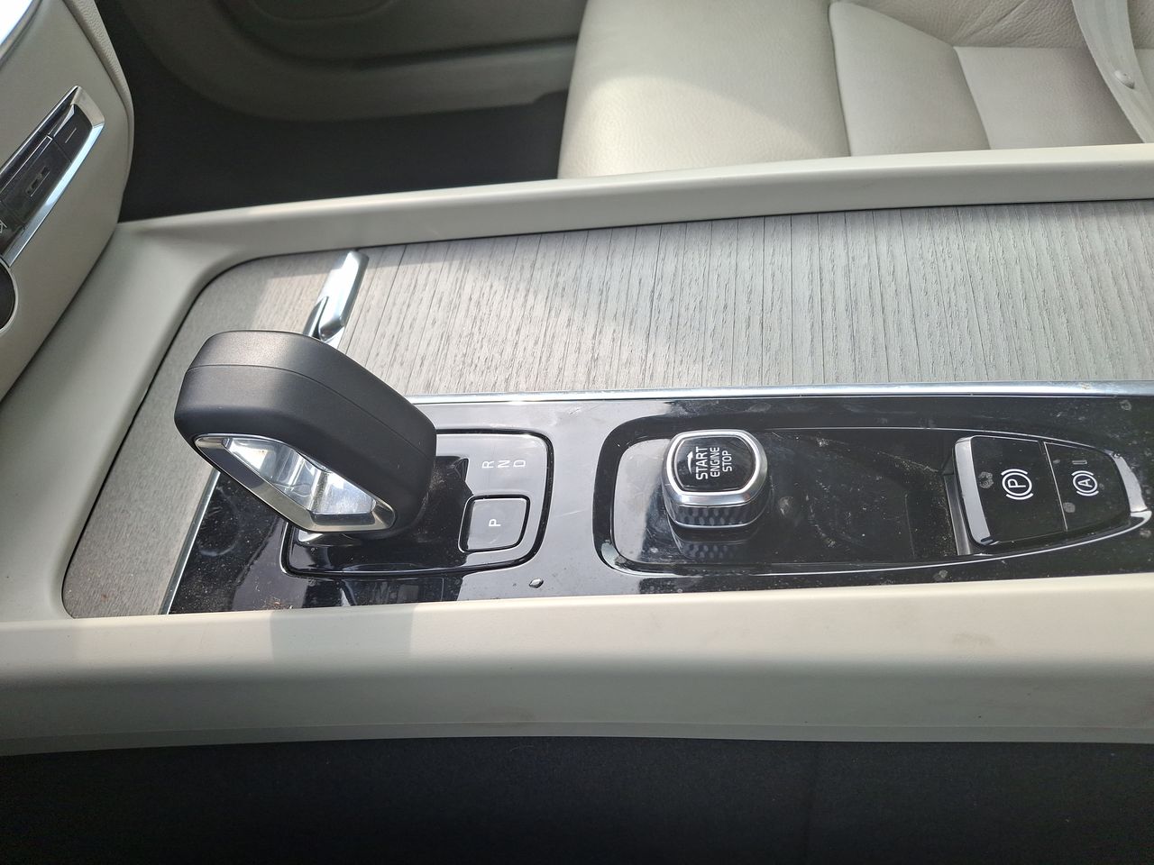 VOLVO - 29