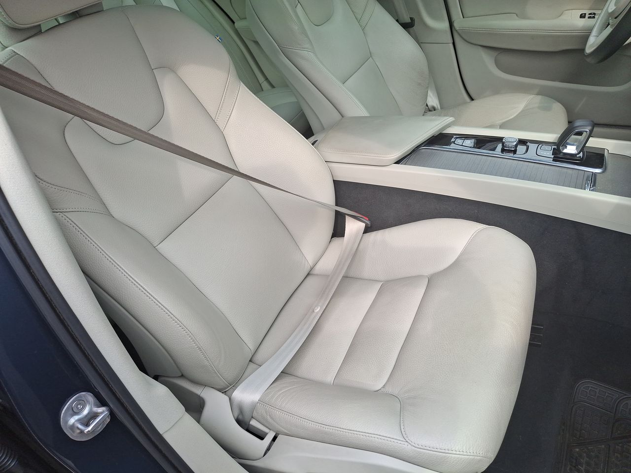 VOLVO - 32