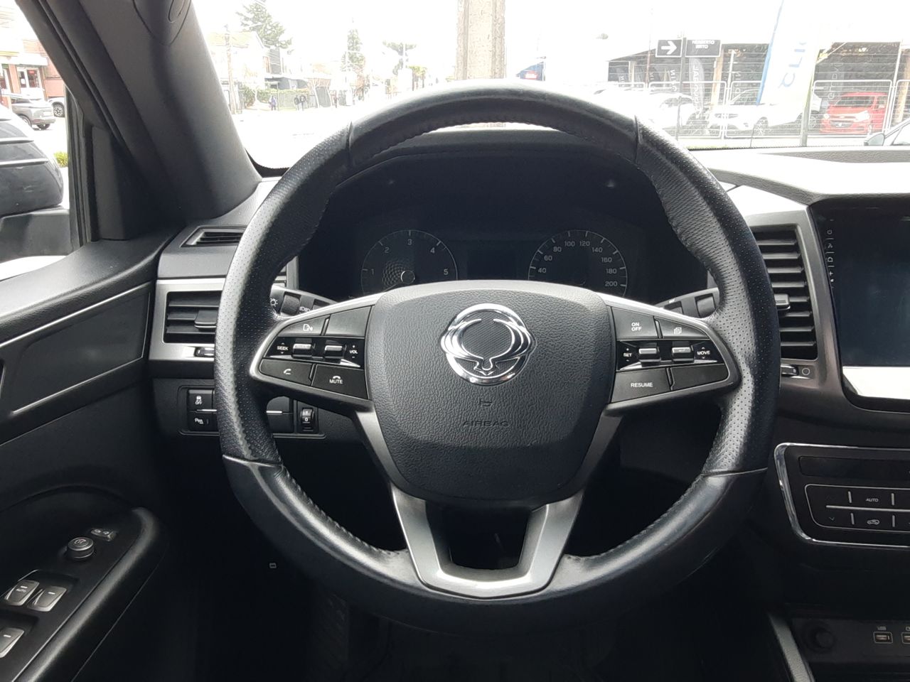 SSANGYONG - 18