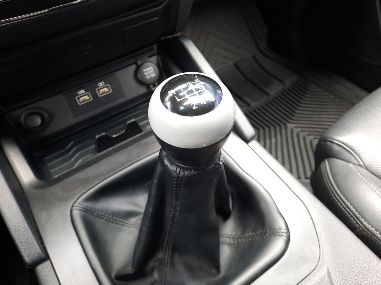 SSANGYONG - 24