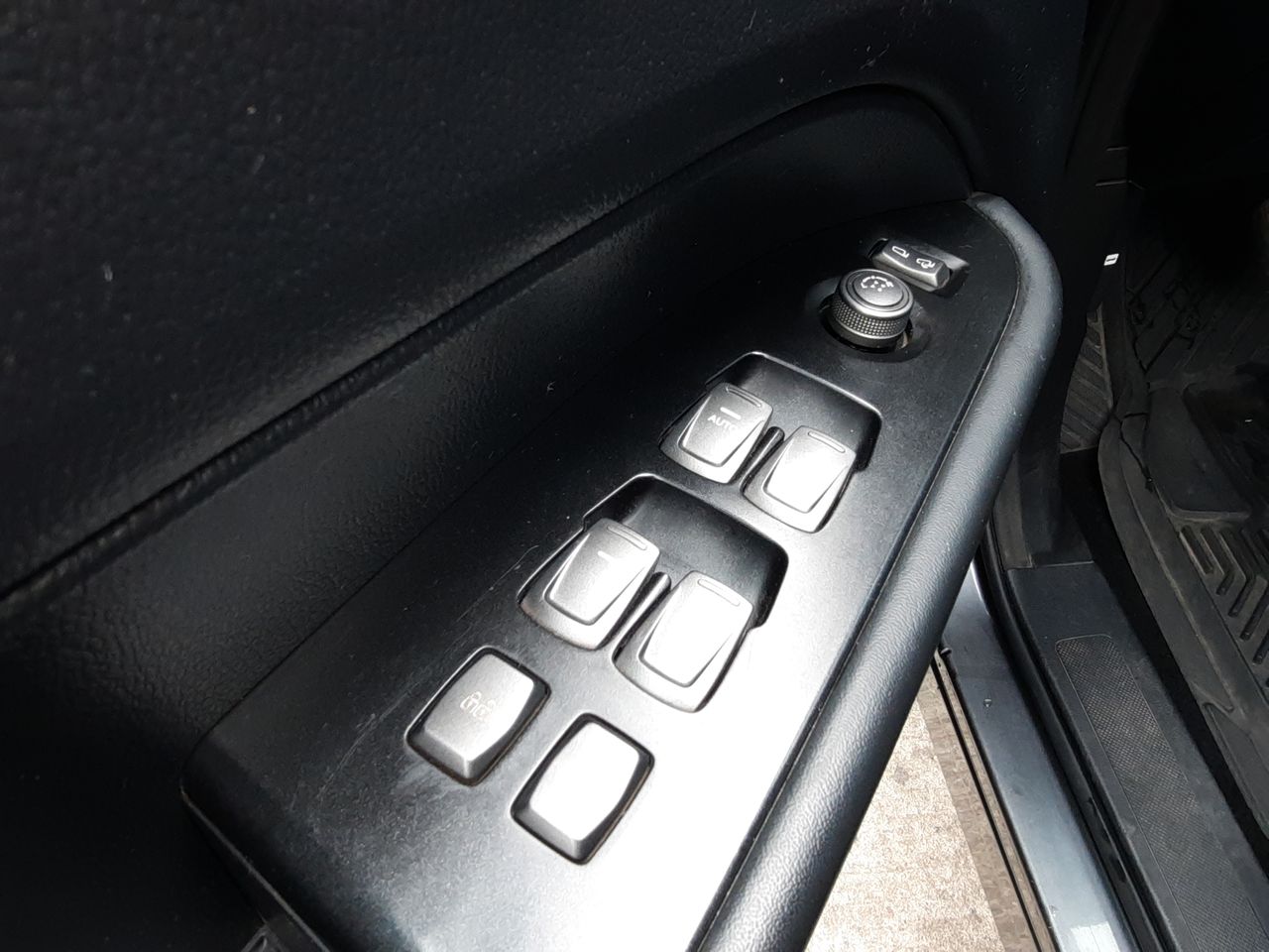 SSANGYONG - 15