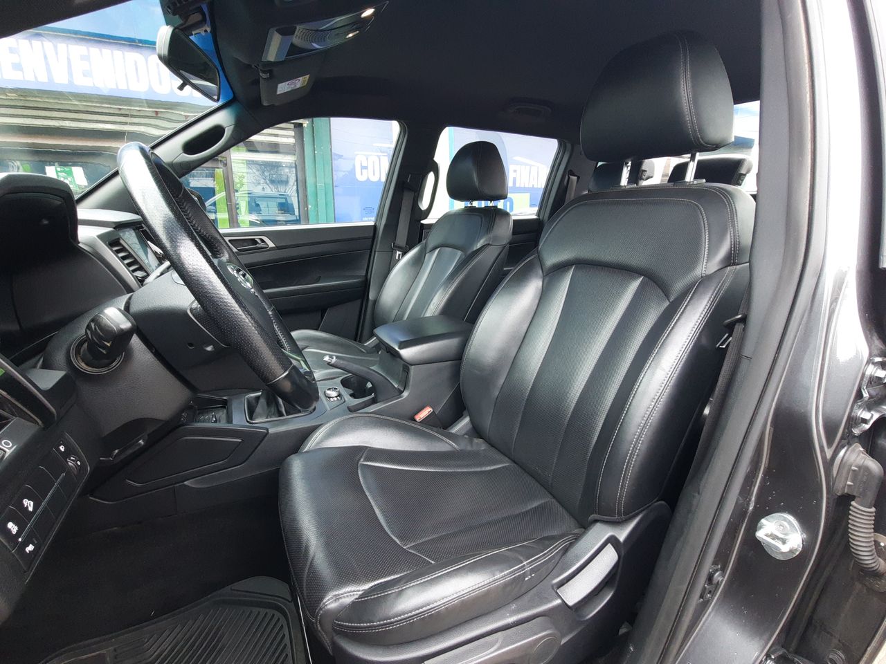 SSANGYONG - 17